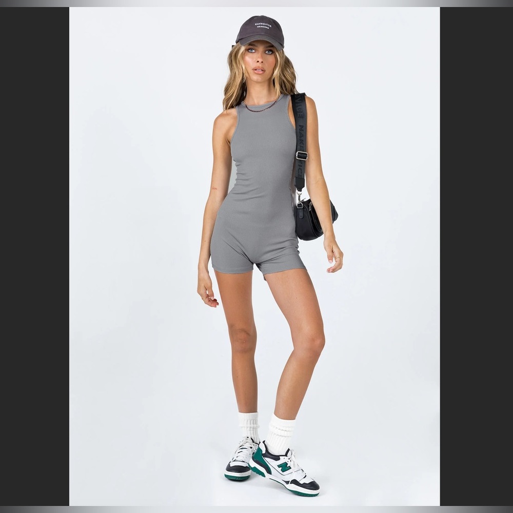 NWT Princess Polly Grey Romper Size US 4 - Picture 2 of 7
